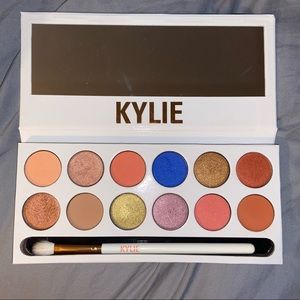 Kylie Cosmetics Royal Peach Palette